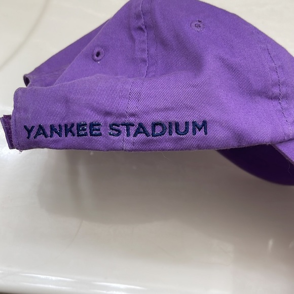 NYU 2008 Commencement Yankee Stadium Cap - Picture 4 of 6